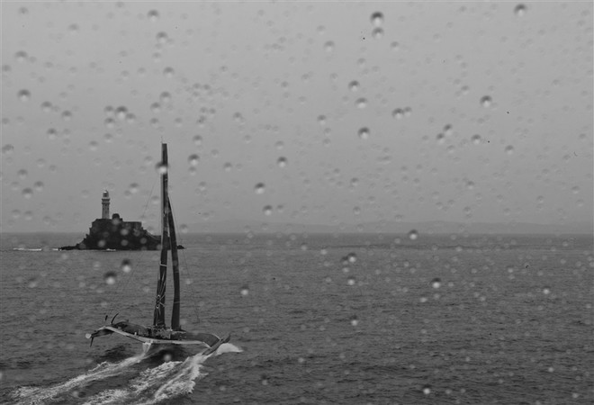 Banque Populaire heads for Fastnet Rock, 2011 Rolex Fastnet Race ©  Rolex / Carlo Borlenghi http://www.carloborlenghi.net